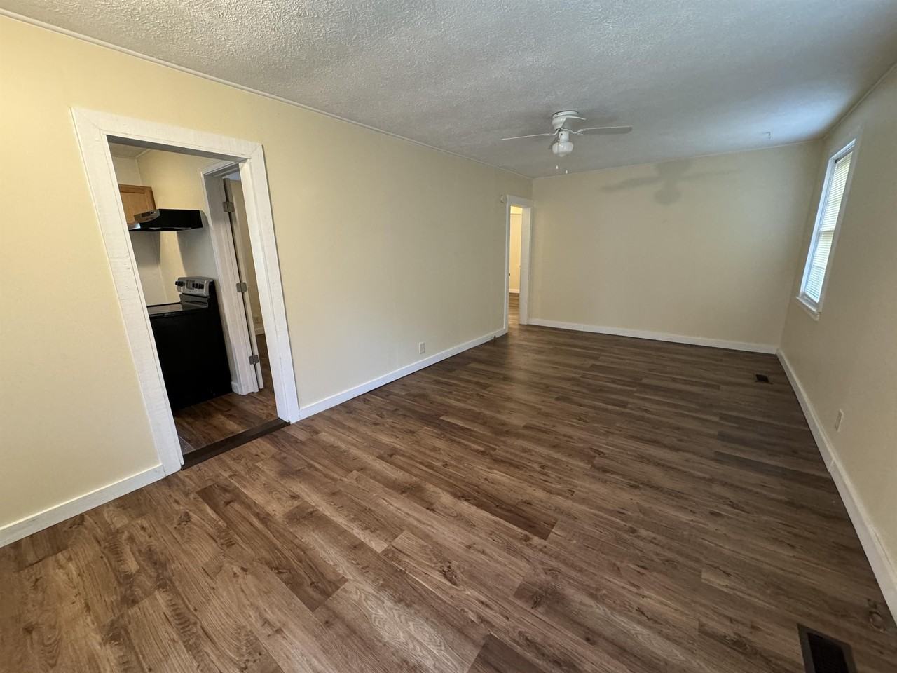 1782 Eveline Ave #1 - Photo 3 of 12