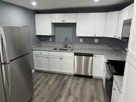 featured image of 171 Essex St #1
