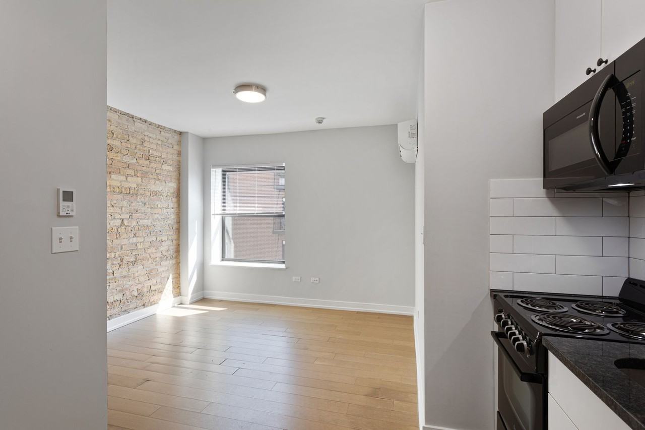 6019 N Winthrop Avenue - Photo 4 of 32