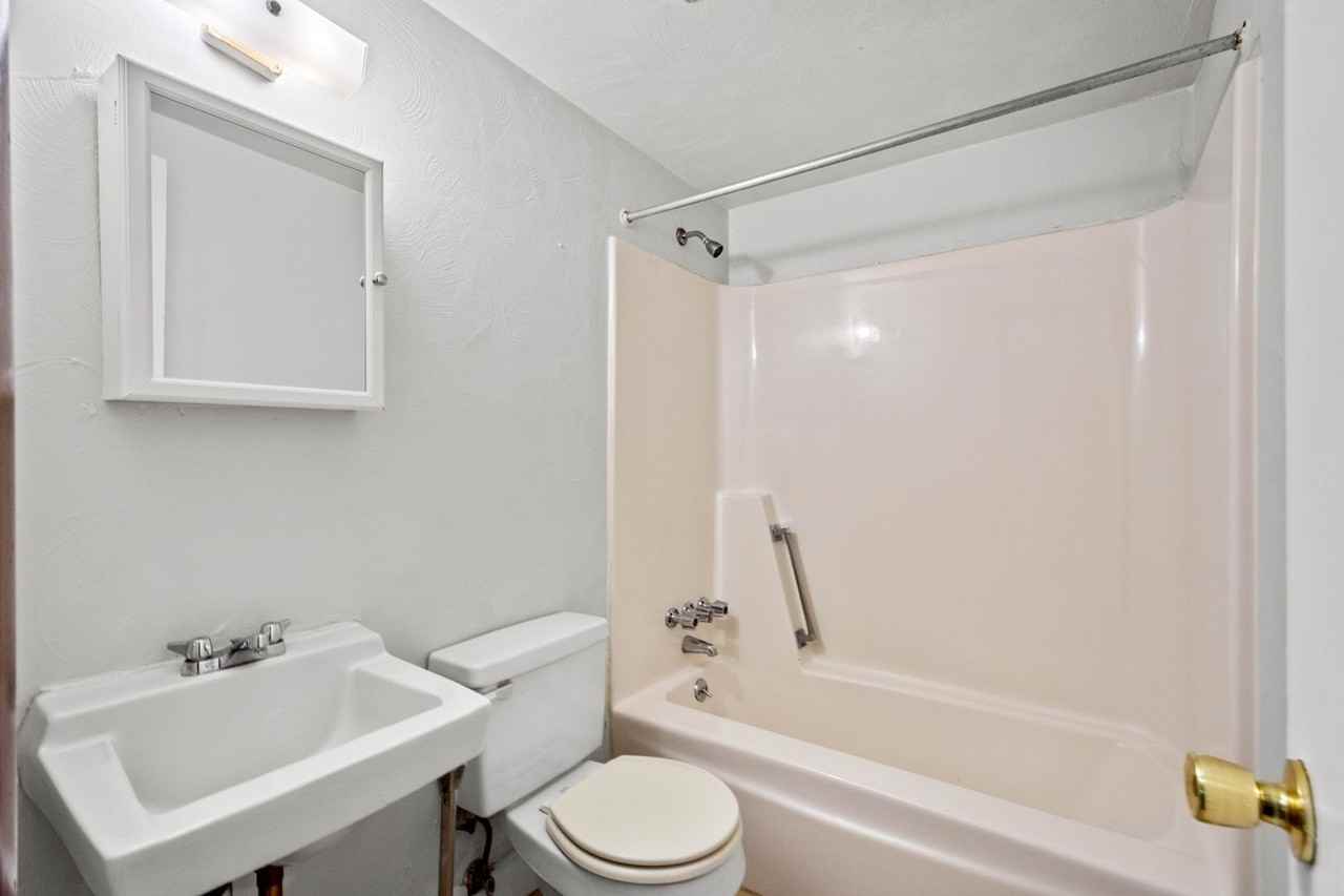 1567 - 1569 Cathell Road - Photo 2 of 48