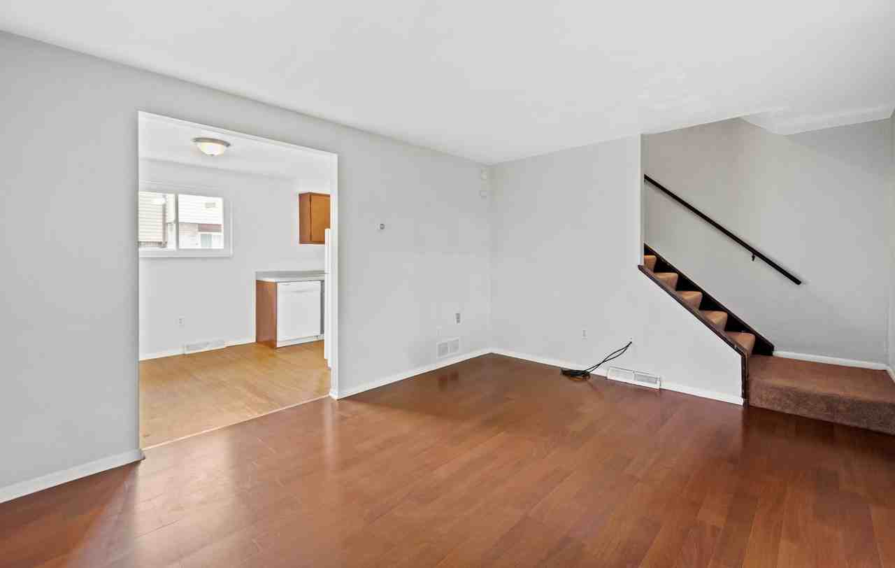 1567 - 1569 Cathell Road - Photo 4 of 48