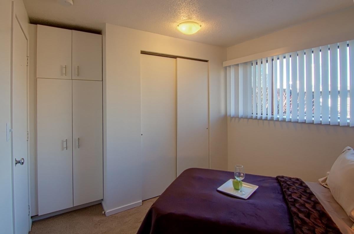 415 Boren Ave - Photo 3 of 35