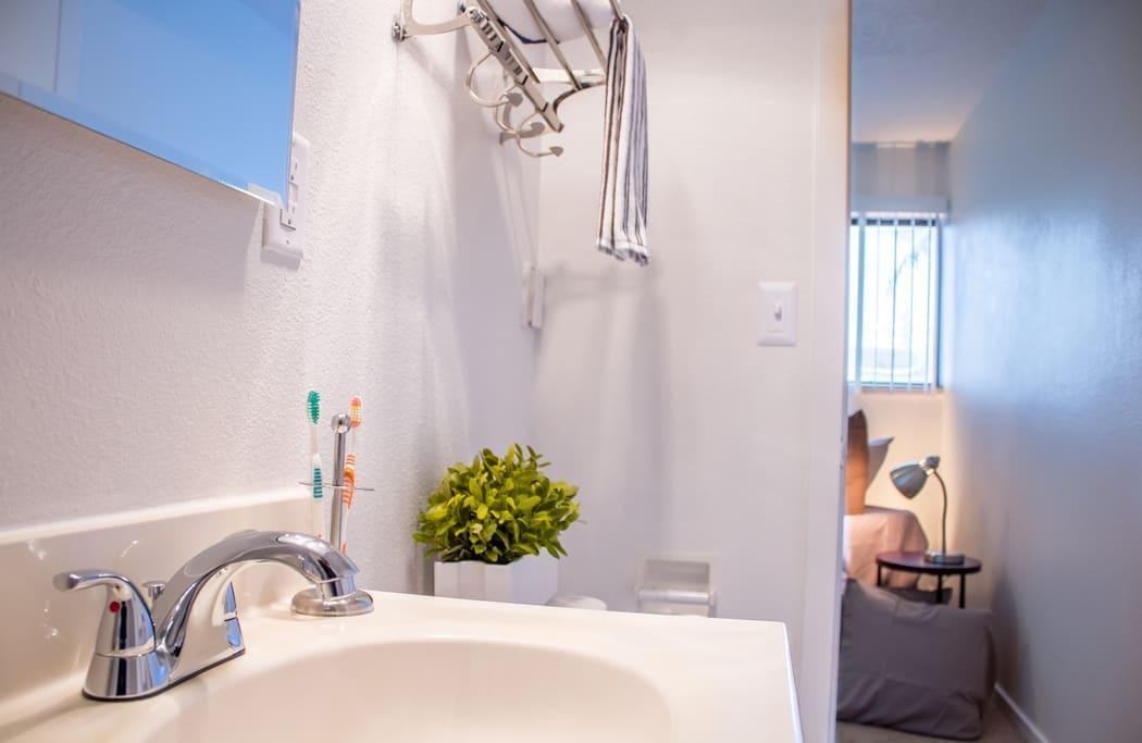 415 Boren Ave - Photo 5 of 35