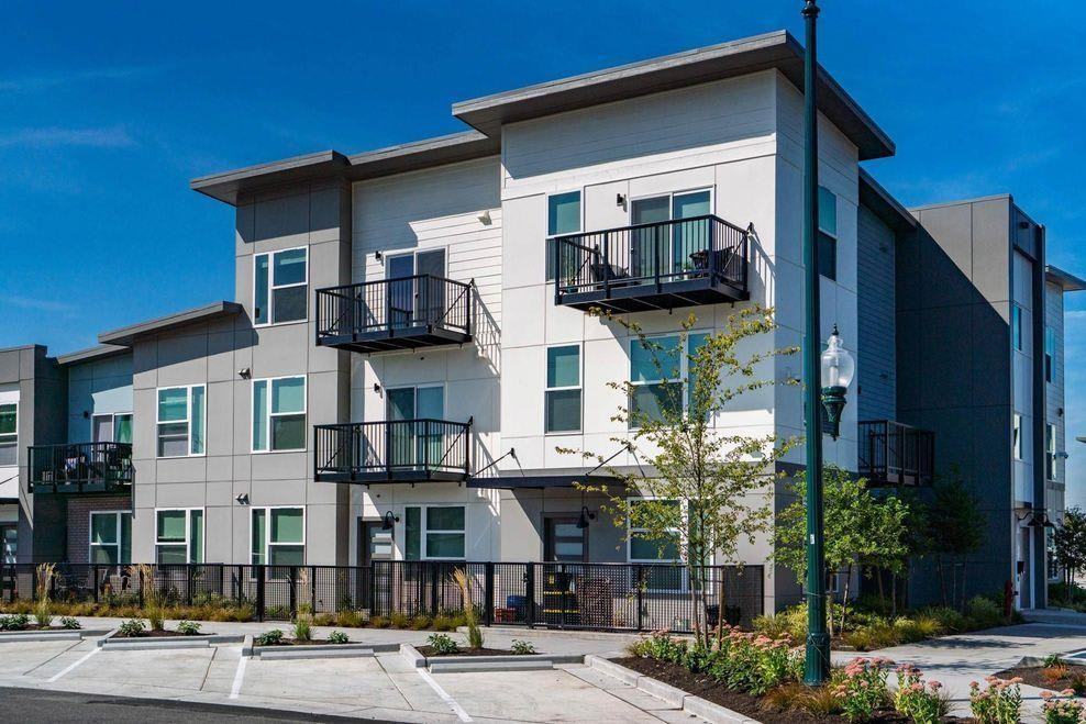 15367 Main St E - Photo 7 of 25