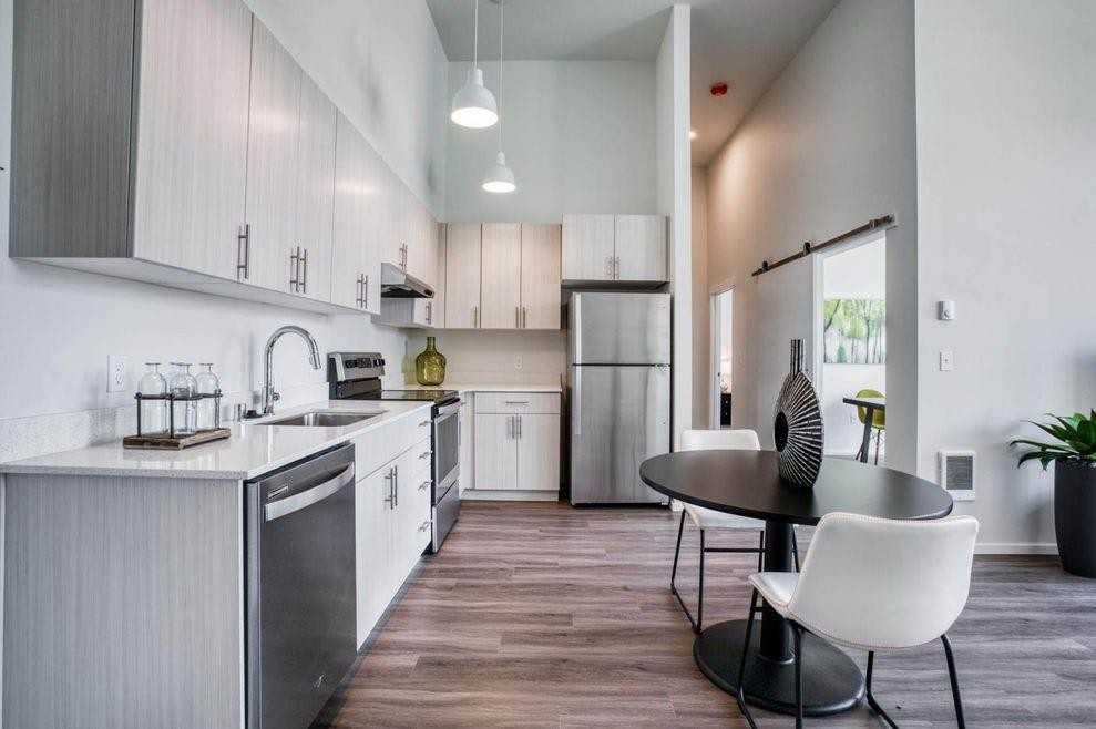 15367 Main St E - Photo 2 of 25