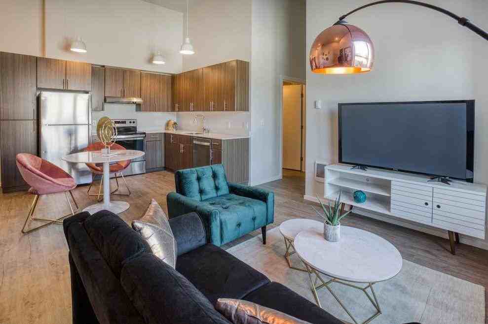 15367 Main St E - Photo 5 of 25