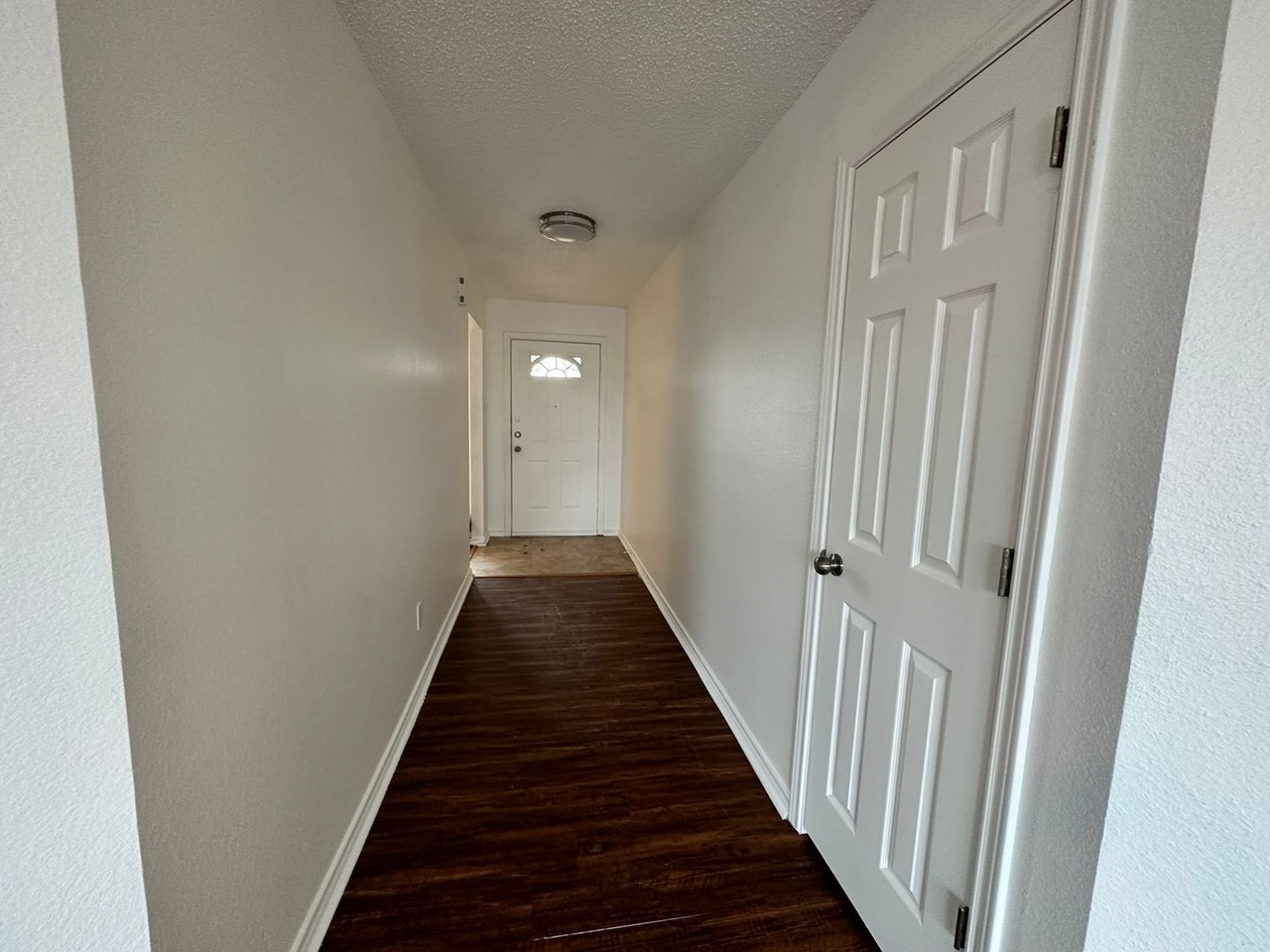 937 Meadow Cir N - Photo 3 of 29