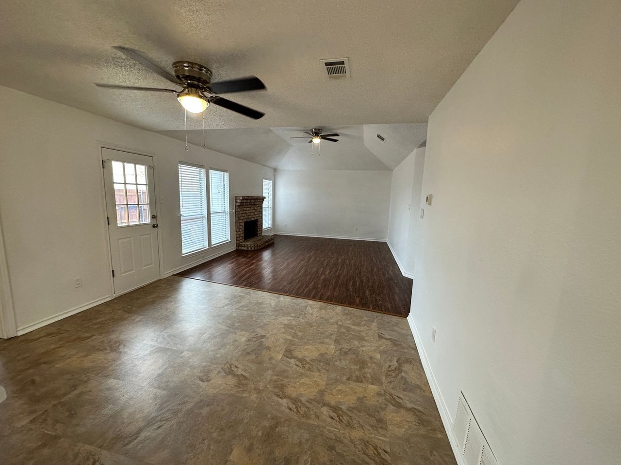 937 Meadow Cir N - Photo 6 of 29