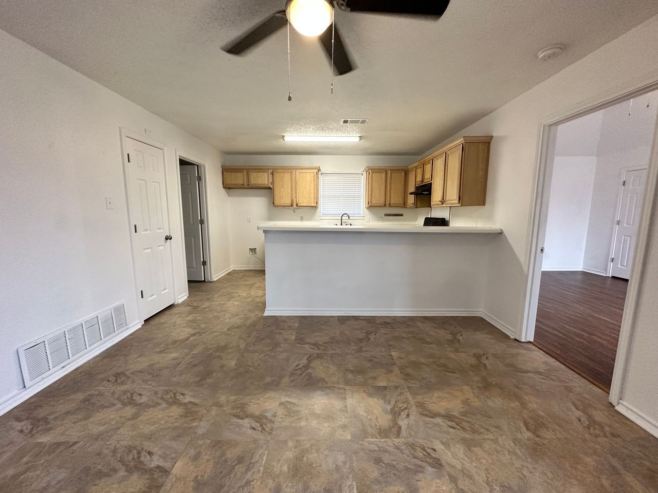 937 Meadow Cir N - Photo 7 of 29