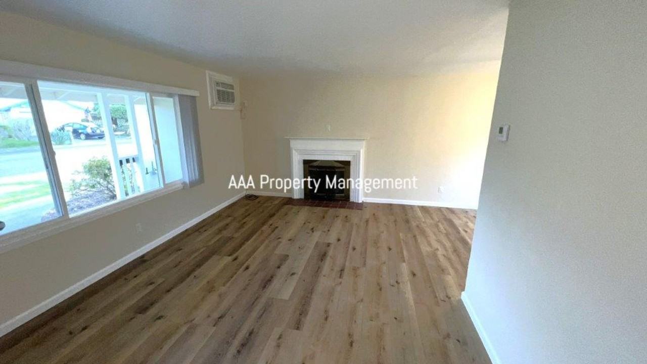 118 Cynthia Dr - Photo 3 of 11