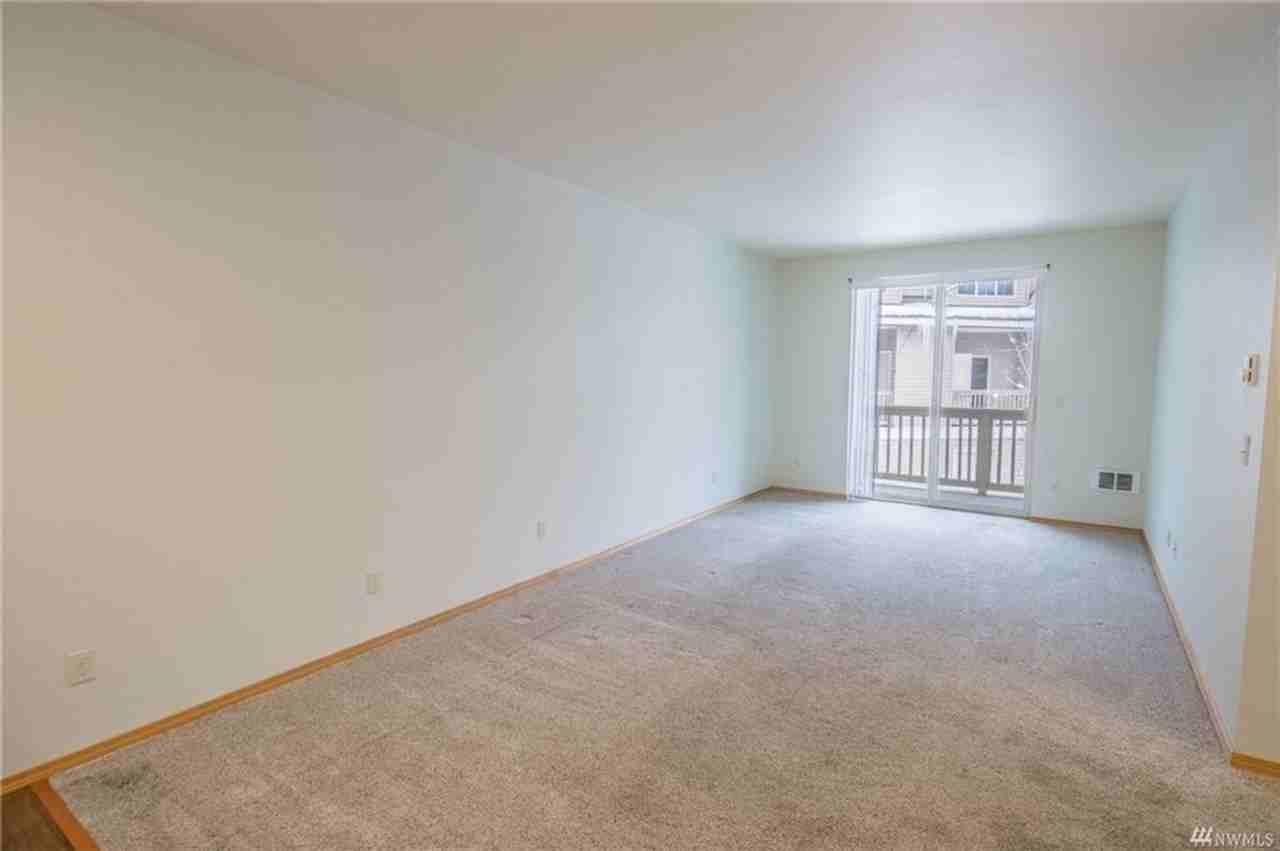 214 Sage Brook Ln - Photo 5 of 10