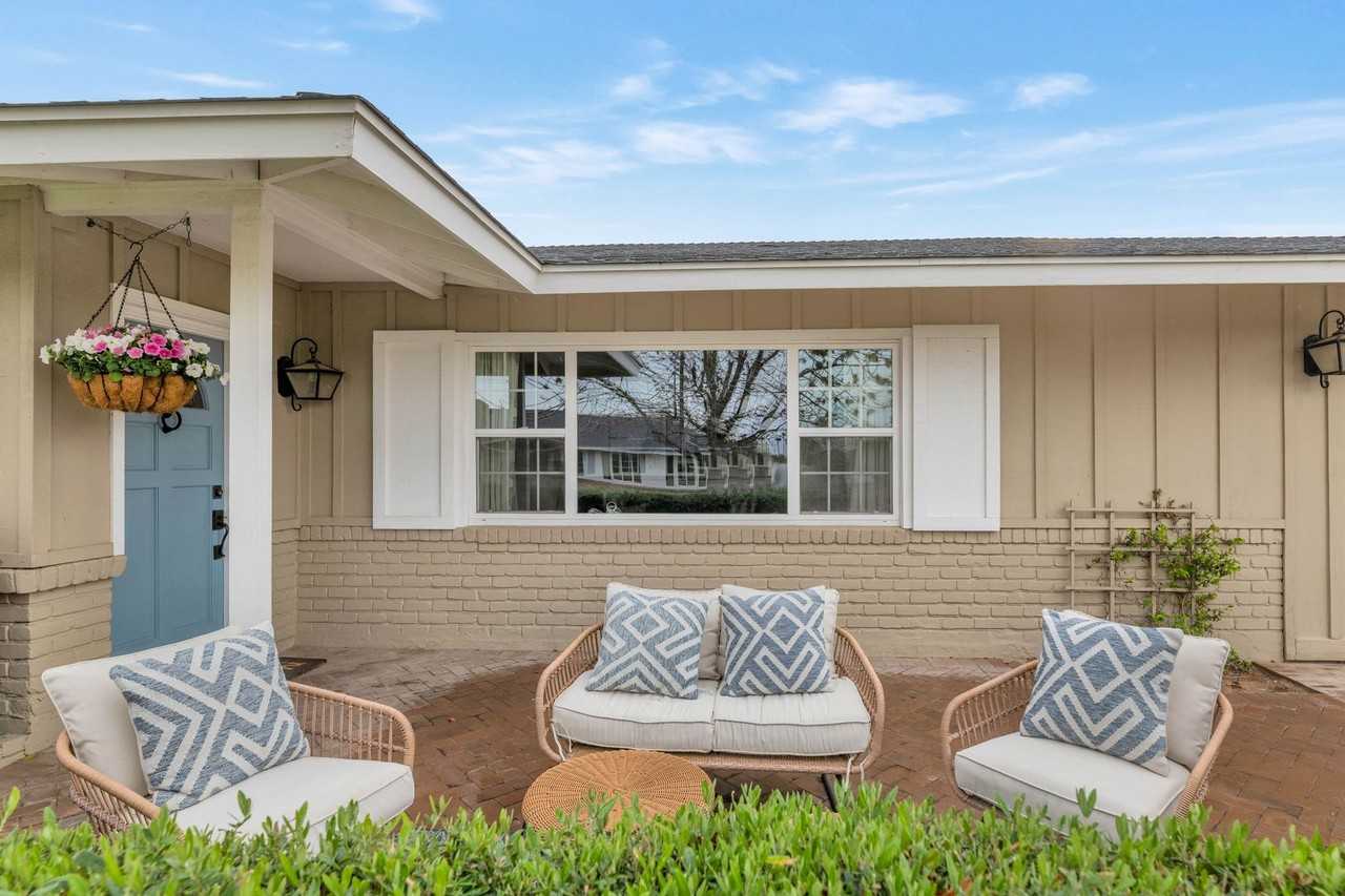 6220 E Calle Redonda - Photo 2 of 33