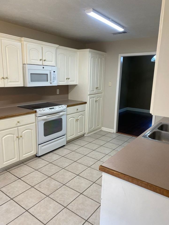 13 Buttercup Ln - Photo 7 of 20