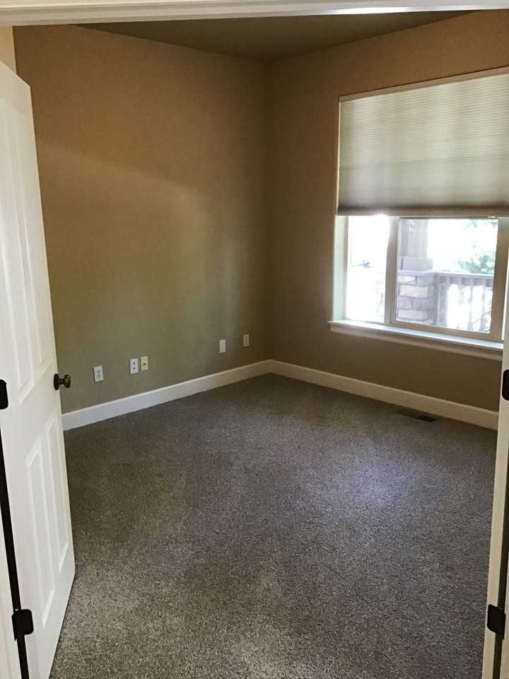 61195 Kepler St - Photo 3 of 20