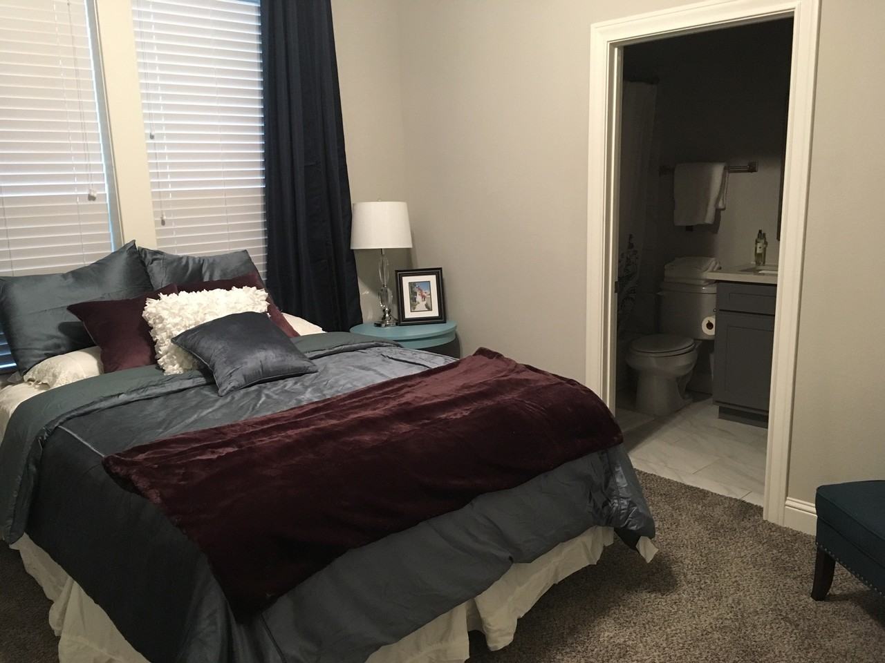 Redmond Row Townhomes - Photo 7 of 11