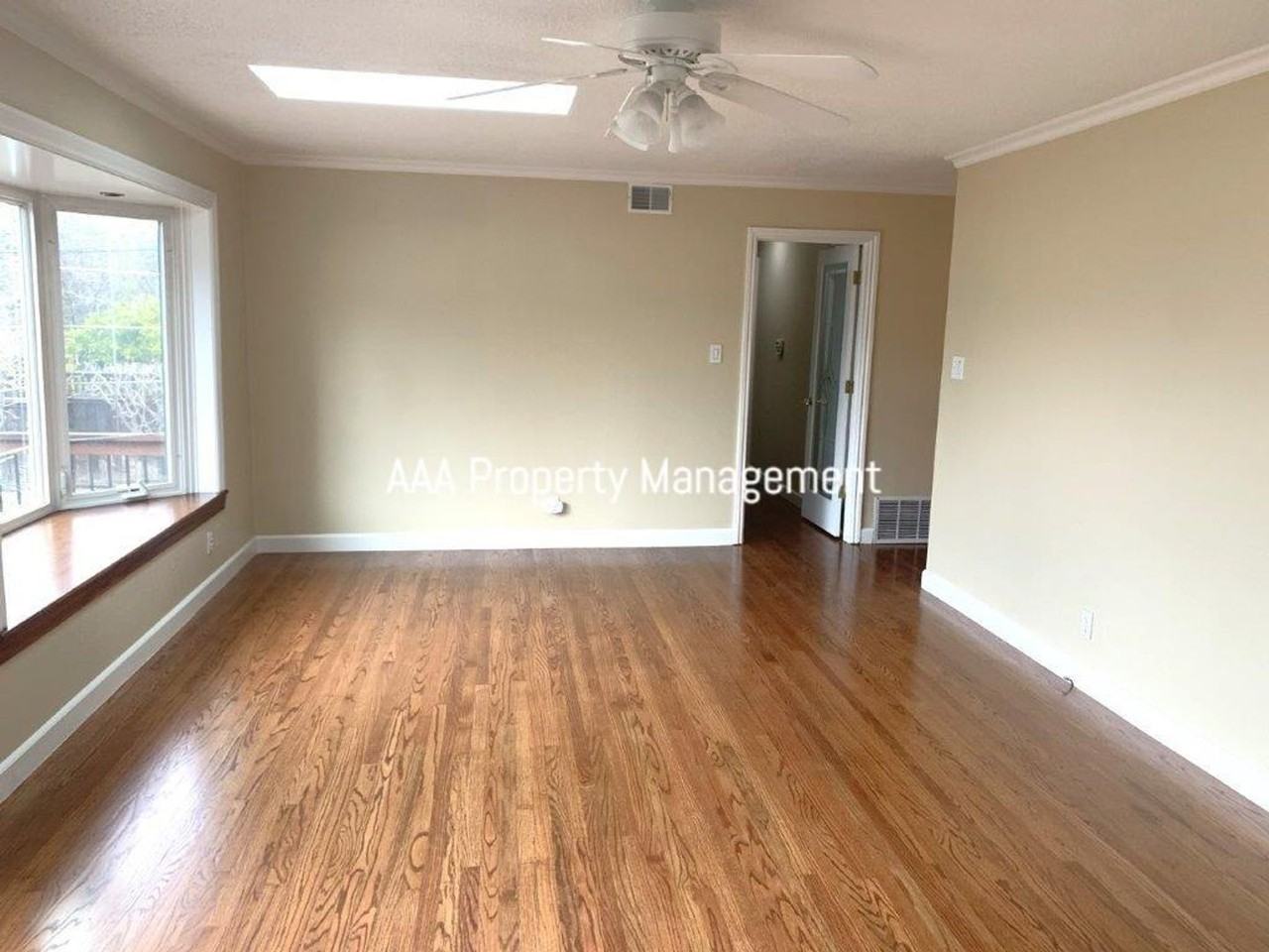 708 Picnic Ln - Photo 3 of 19