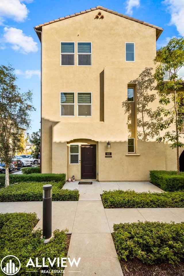 665 S Kinney Way - Photo 2 of 33