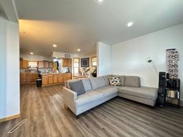 featured image of 113 E 5th St