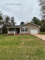 featured image of 414 Hammett Bridge Rd