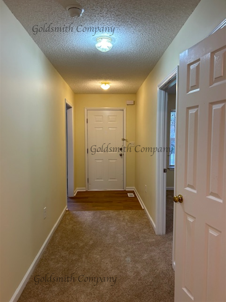 414 Hammett Bridge Rd - Photo 2 of 9