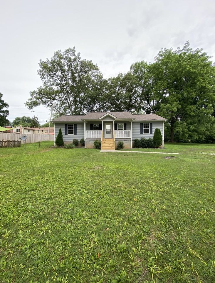 225 Charlemagne Blvd - Photo 2 of 20