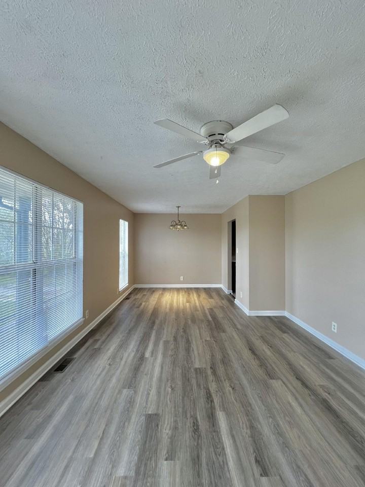 417 Pacific Ave - Photo 4 of 17