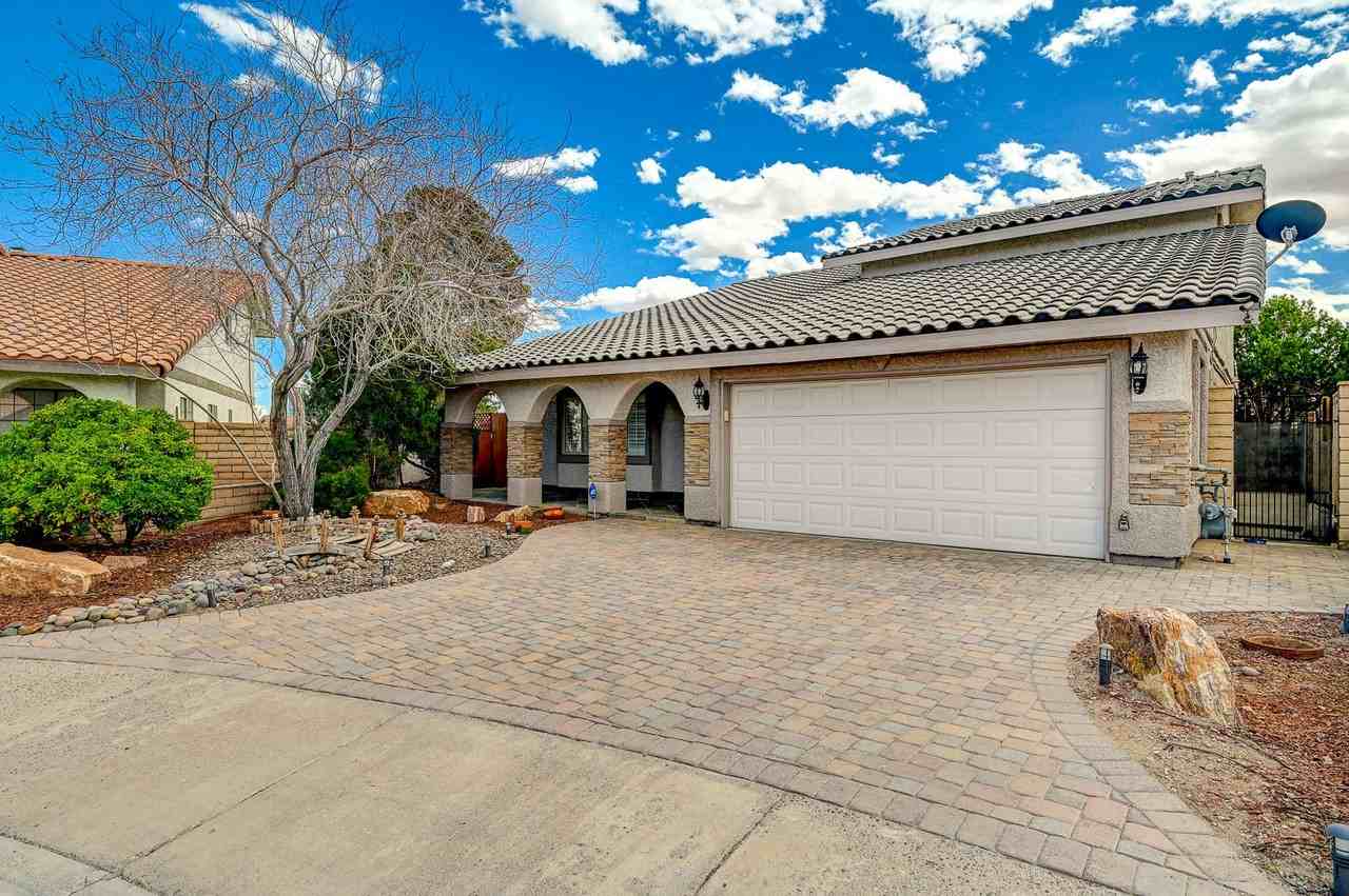 3880 Leisure Ln - Photo 3 of 50