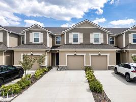 featured image of 11518 Rolling Green Dr
