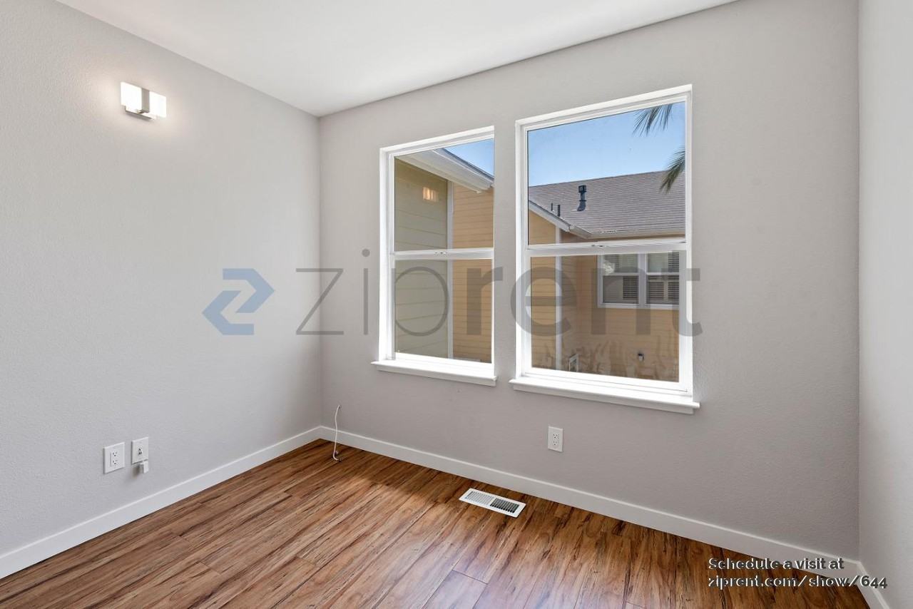 9061 Palmera Ct - Photo 3 of 13