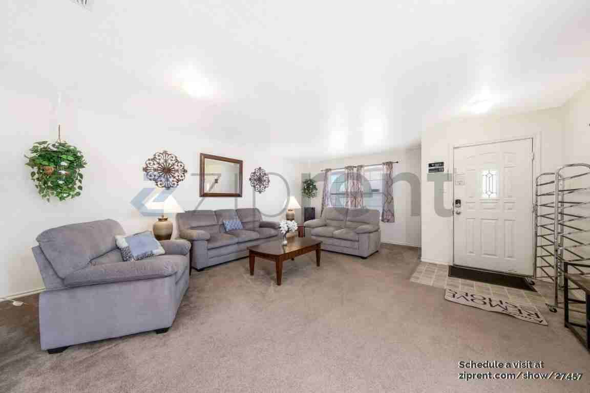 3735 Amber Leaf - Photo 2 of 34