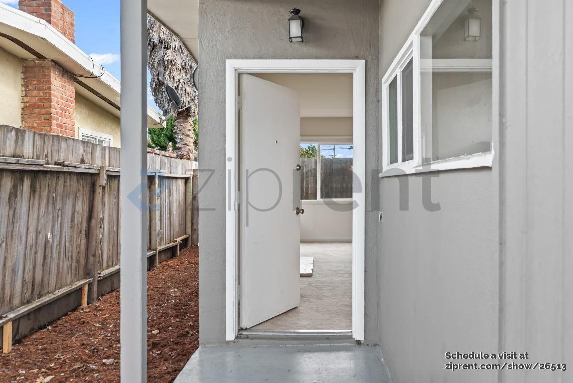 2802 Georgetown St - Photo 3 of 20