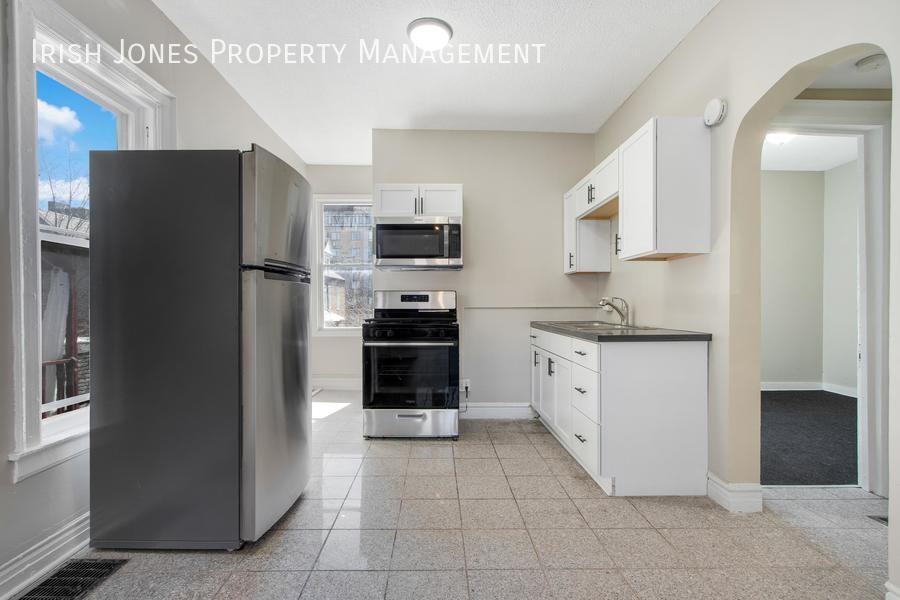 39 Glendale Pl - Photo 3 of 16