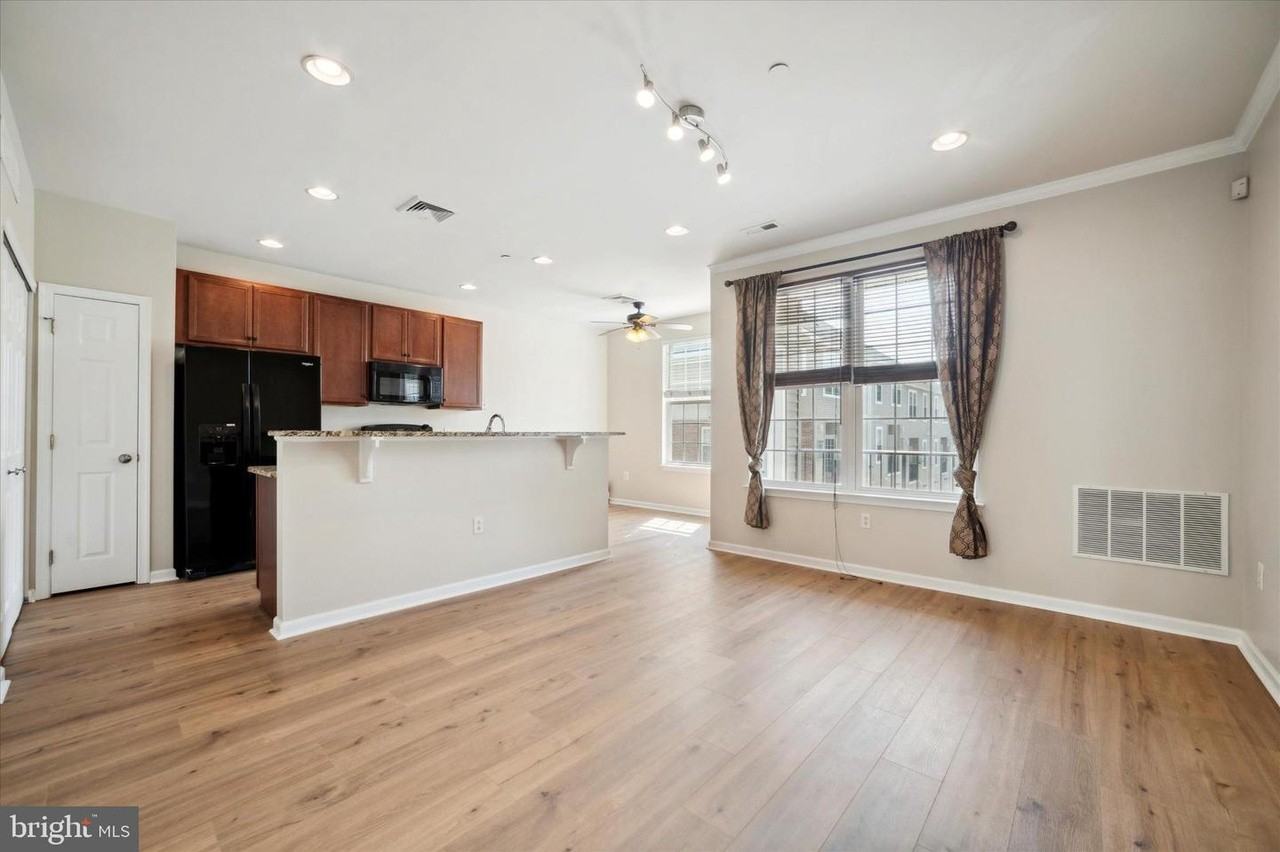 3146 W Master St #3146 - Photo 5 of 20