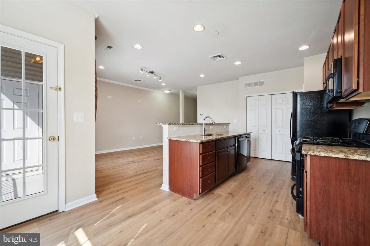 3146 W Master St #3146 - Photo 6 of 20