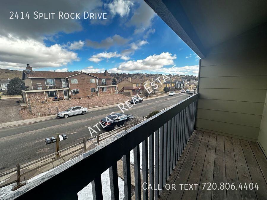 2414 Split Rock Dr - Photo 3 of 14