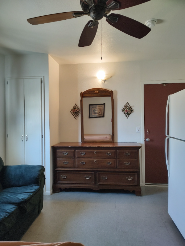 514 W Murphy St - Photo 3 of 8