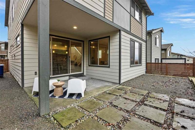 8447 31st Street Ct E - Photo 3 of 25
