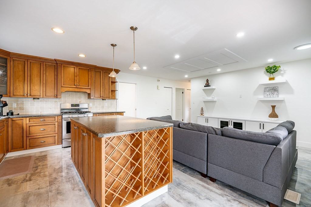 30857 Sandpiper Drive 34, Abbotsford, BC V2T 6X3 3 Bedroom Apartment for 4,200/month Zumper