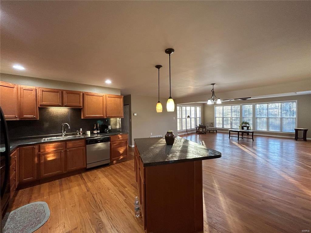 1146 Pawnee Drive - Photo 2 of 8