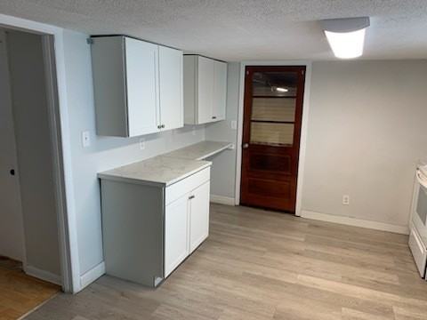 1674 Houston Avenue - Photo 6 of 11