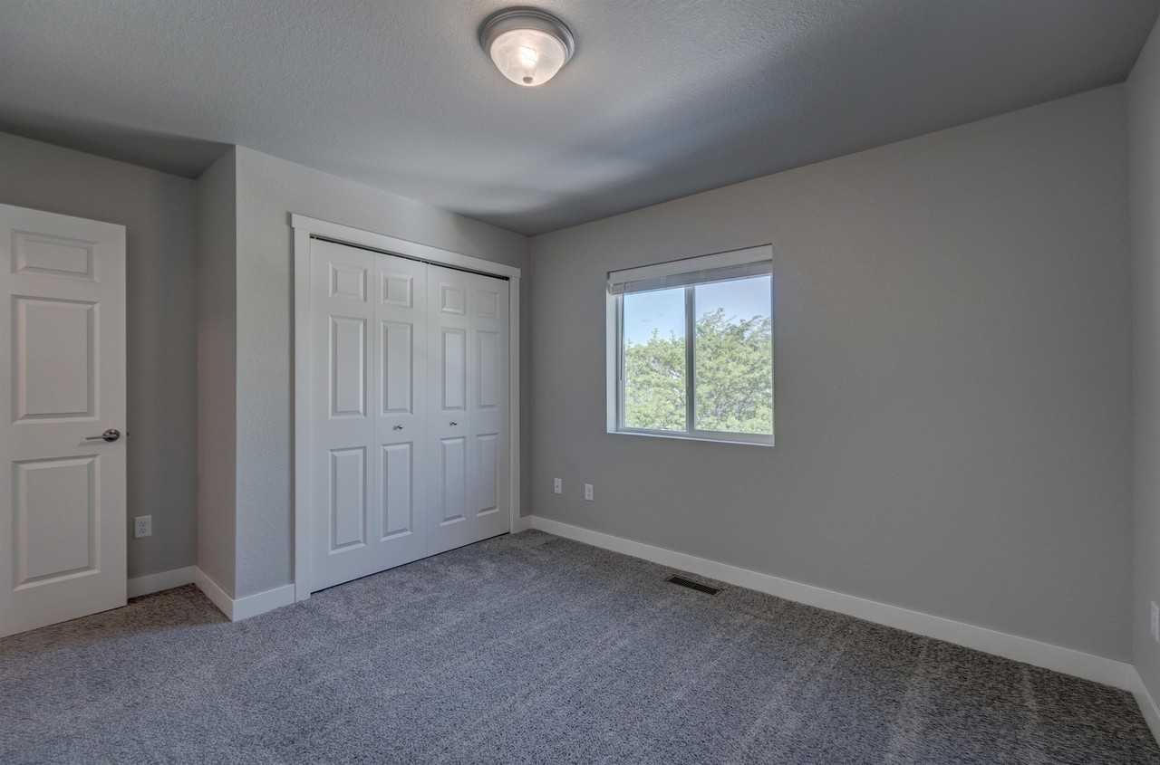 4801 5th Street - Photo 3 of 50