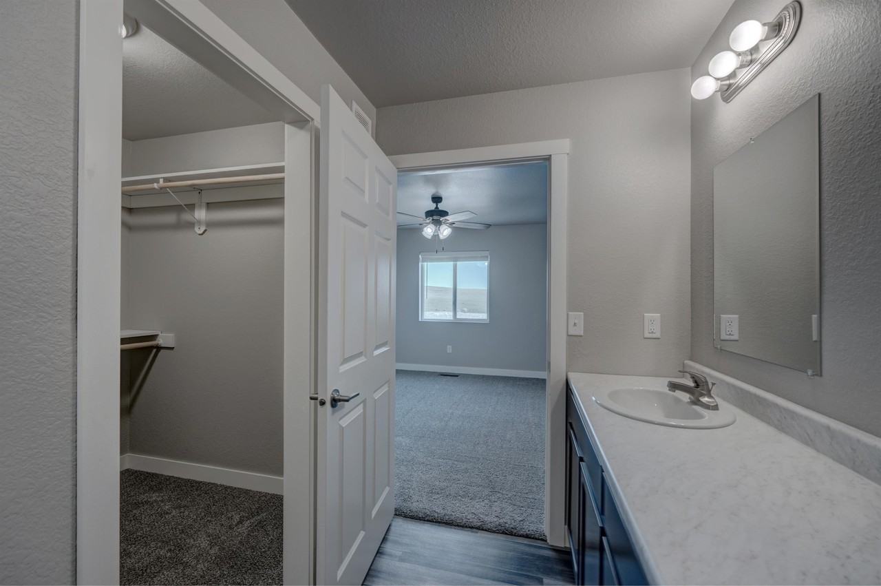 4801 5th Street - Photo 6 of 50