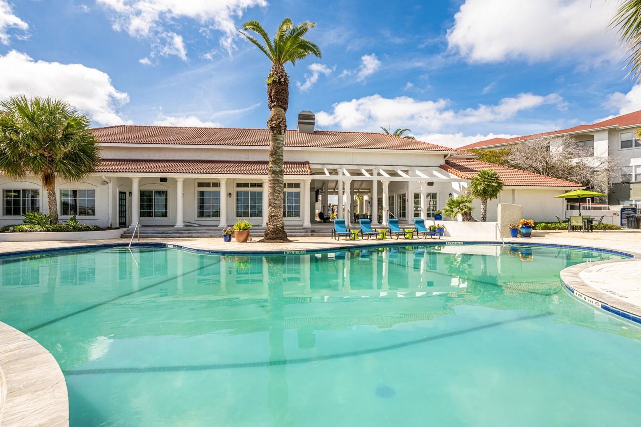 Baypoint Apartments - Photo 3 of 50