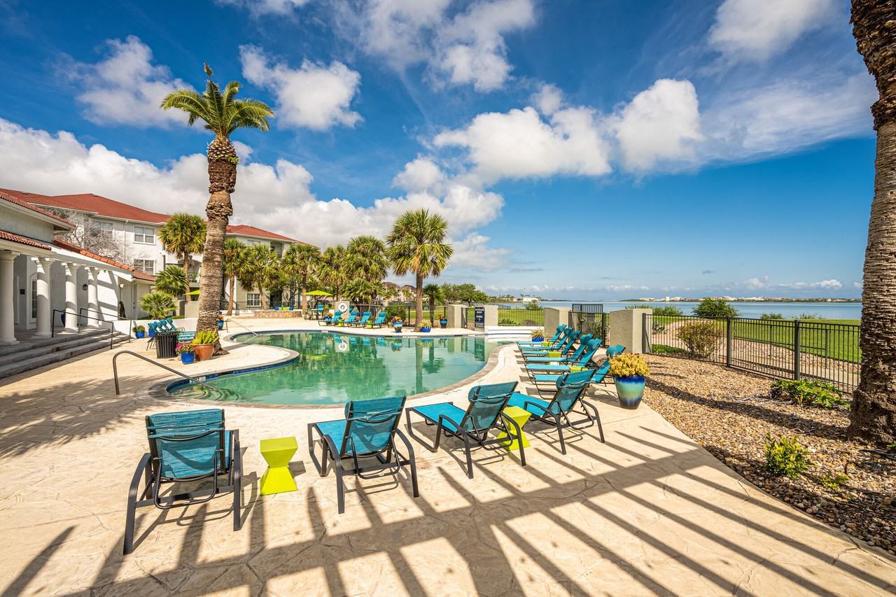 Baypoint Apartments - Photo 4 of 50