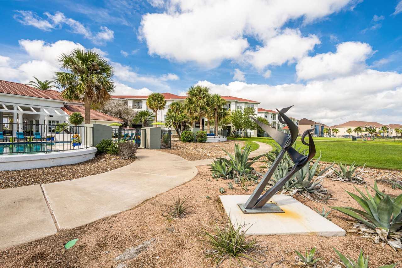 Baypoint Apartments - Photo 5 of 50