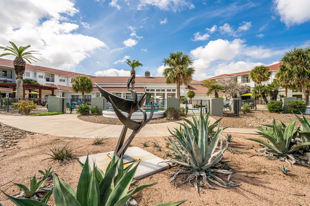 Baypoint Apartments - Photo 6 of 50