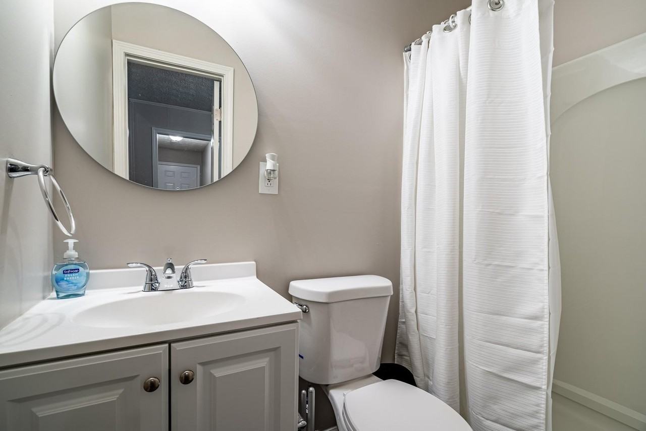 Stanford Dr - Photo 2 of 15