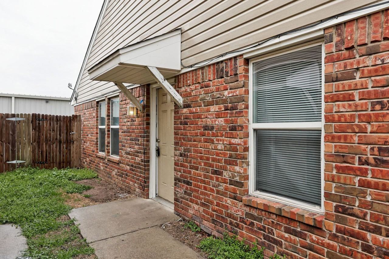 1310 1310 Commerce Dr - 1312 Commerce Dr - Photo 3 of 38