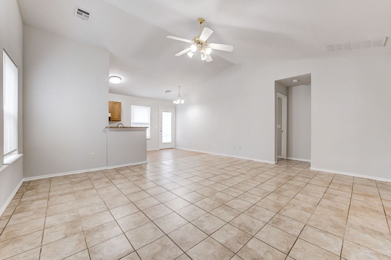 1310 1310 Commerce Dr - 1312 Commerce Dr - Photo 5 of 38