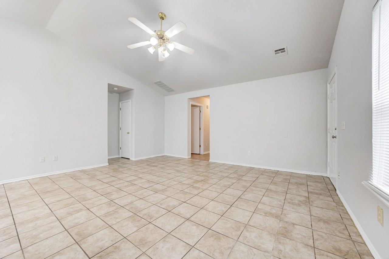 1310 1310 Commerce Dr - 1312 Commerce Dr - Photo 6 of 38